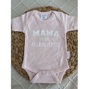 Romper - Mama is de allerliefste - Roze - Maat 50/56 - 100% Katoen - Baby - Kraamcadeau