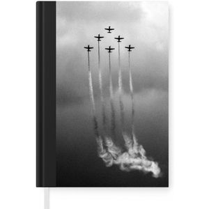 Notitieboek - Schrijfboek - Vintage - Vliegtuig - Lucht - Wolken - Zwart wit - Notitieboekje klein - A5 formaat - Schrijfblok