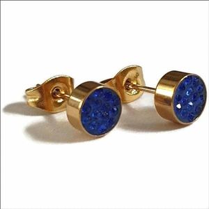 Aramat Jewels Oorbellen - Zilverkleurige oorstekers met olijfgroen kristal – 6 mm - Roestvrij staal - Vrouwen - Kinderen - [6mm]