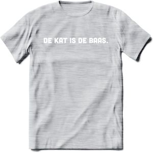 Kattenbaas - Katten T-Shirt Kleding Cadeau | Dames - Heren - Unisex | Kat / Dieren shirt | Grappig Verjaardag kado | Tshirt Met Print | - Licht Grijs - Gemaleerd - L
