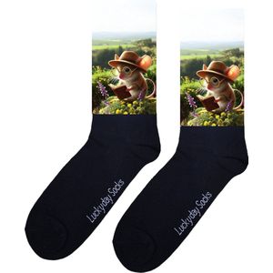 Muis - Opkikker - Grappige sokken - Valentijns cadeau - Verjaardag cadeau - Sint cadeau - Leuke sokken - Boek - Natuur - Vrolijke sokken - Cadeautje - Grappig cadeau - Kerst Sokken - Vaderdag - Moederdag - Socks maken Happy - 37-44 - Bril