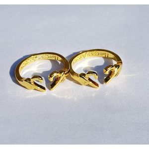 Wellness-House | Ring Love Sign Gold | In Maat Verstelbaar | Vergulde Ring | Goudkleurige Ring | Hartje | Vriendschapsring | Liefdesring | Unisex | Zen