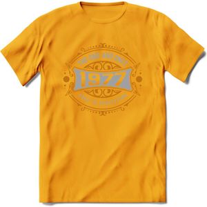 1977 The One And Only T-Shirt | Goud - Zilver | Grappig Verjaardag  En  Feest Cadeau | Dames - Heren | - Geel - XL