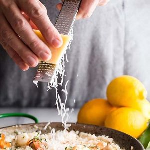 Scoby - Multifunctionele Keukenrasp - Citroenrasp en Kaasrasp - Handrasp - Keukenaccessoire - RVS - Zwart