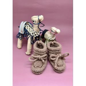 Baby slofjes - handgemaakte baby slofjes - slofjes - baby sokjes - baby schoentjes - babyslofjes - sloffen - wol - wollen slofjes - baby kleding meisjes - baby kleding jongens - wollen slofjes - baby accessoires - babykleding -