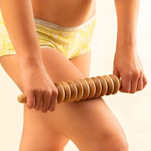 Anti Cellulitis Massage Roller met Handvat - Maderotherapie van hout massage roller