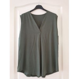 Dames top Karina effen olijf groen V-hals zonder mouwen Maat M/L