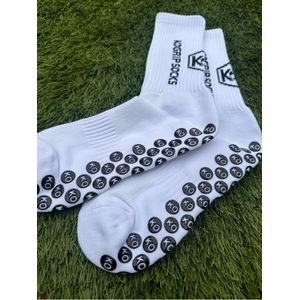 KOgripsocks White Edition – Anti-Slip Voetbalsokken Unisex 40-46 – Comfortabele Grip & Stabiliteit voor Voetbal en Sport