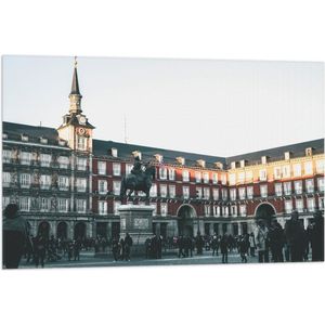 WallClassics - Vlag - Plein in Madrid - Plaza Mayor - 90x60 cm Foto op Polyester Vlag