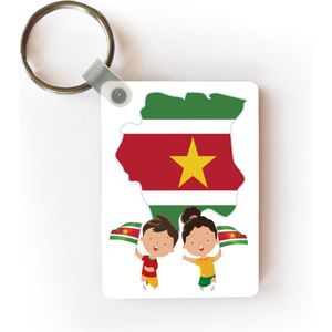 Sleutelhanger - De Surinaamse vlag afgebeeld als een illustratie met de vlag - Uitdeelcadeautjes - Plastic