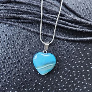 Edelsteen met zilveren ketting blauwe agaat hart hanger 2 bij 2cm