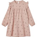 Jurk van katoenen gaas met ruches op de schouder roze (poederkleur)