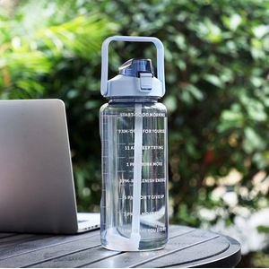 RevoGoodies Motivatie Waterfles 2 Liter met Tijdsmarkering - Drinkfles - 2L / 2000mL - BPA Vrij - Blauw Transparant