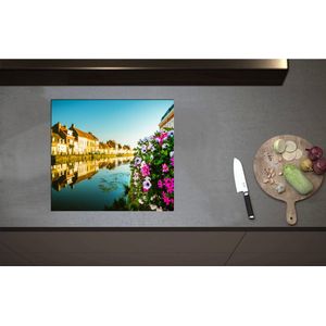 Inductieplaat Beschermer - Bloemensturik bij Huisjes aan eht Water - 57x52 cm - 2 mm Dik - Inductie Beschermer - Bescherming Inductiekookplaat - Kookplaat Beschermer van Zwart Vinyl