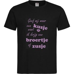 Shirt Aankondiging zwangerschap Geef mij een kusje want ik krijg een broertje of zusje | korte mouw | Zwart/lila | maat 122/128 zwangerschap aankondiging bekendmaking