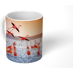 Mok - Koffiemok - Vogel - Flamingo - Water - Zonsondergang - Roze - Mokken - 350 ML - Beker - Koffiemokken - Theemok