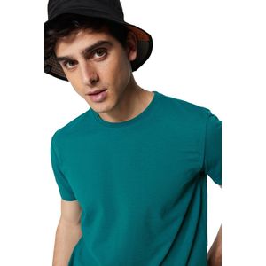 Trendyol Zwart Basic Normaal Gesneden T-Shirt Met Ronde Hals En Korte Mouwen Tmnss22Ts0271