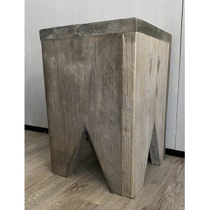 kruk - bijzettafel - oud hout - 30x30x45 cm