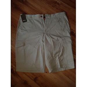 brax korte broek maat 48