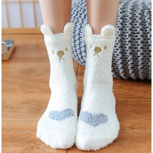 Fluffy sokken dames - wit - huissokken - warme sokken - print beer - hart - 36-40 - cadeau voor haar - Kerst cadeau - verjaardagscadeau - geschenk vrouw - extra zacht