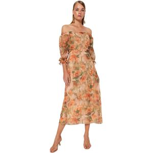 Trendyol Roze Bloemen A-Lijn Taille Decolleté Carmen Kraag Chiffon Gevoerd Maxi Geweven Jurk Twoss23El02422