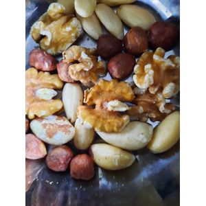 Notenmix snack voor papagaai en parkiet 250gr
