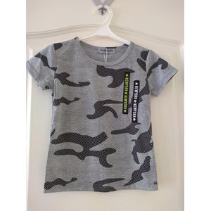 Jongens T-shirt legerprint grijs zwart Maat 98/104