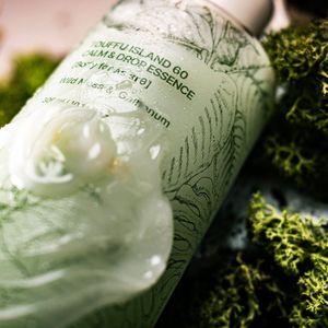 Login Forest - Touffu Island 60 – Calm & Drop Essence Body for us Earth - Soothing - Moisturizing - Niacinamide