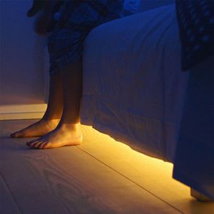 Bedverlichting met bewegingssensor - 2 zijden met 2 meter ledstrip - In- en uitstapverlichting - Warm wit licht - Complete set - Eenvoudige installatie