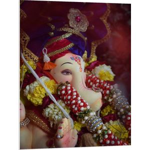 PVC Schuimplaat- Foto van Ganesha Beeld in Verschillende Kleuren met Bloemen - 75x100 cm Foto op PVC Schuimplaat