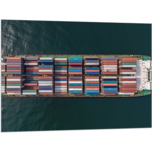 Vlag - Bovenaanzicht van Vrachtschip op Oceaan - 100x75 cm Foto op Polyester Vlag