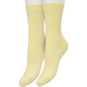 Bonnie Doon Basic Sokken Dames Licht Geel maat 36/42 - 2 paar - Basis Katoenen Sok - Gladde Naden - Brede Boord - Uitstekend Draagcomfort - Perfecte Pasvorm - 2-pack - Multipack - Effen - Lichtgeel - Light Yellow - Custard - OL834222.193