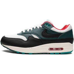 Nike Air Max 1 Lebron James Liverpool F.C.
