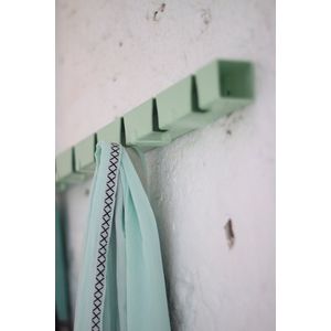 Vij5 - Coatrack By The Meter - designkapstok met 10 haken - RAL6019 mint-groen