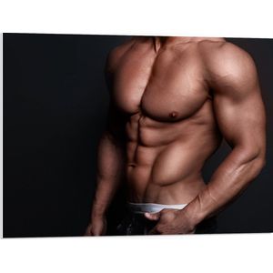 PVC Schuimplaat - Gespierd Bovenlichaam van Man in Spijkerbroek - 80x60 cm Foto op PVC Schuimplaat (Met Ophangsysteem)