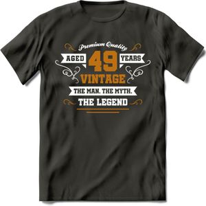 49 Jaar Legend T-Shirt | Goud - Wit | Grappig Verjaardag en Feest Cadeau Shirt | Dames - Heren - Unisex | Tshirt Kleding Kado | - Donker Grijs - 3XL