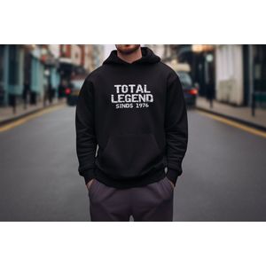 1976 Jaar Zwart Hoodie heren - Maat M - Total Legend - Verjaardag Cadeau Mannen - Limited Edition