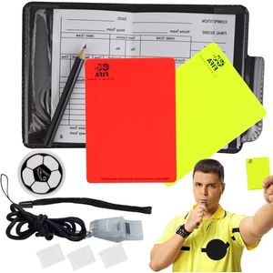 Scheidsrechterset kaarten, fluitje en scoreboeken voor voetbalscheidsrechters