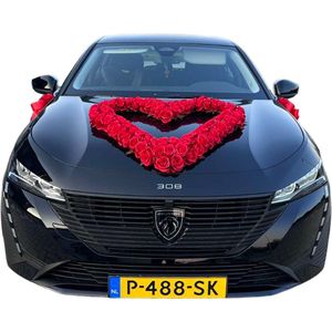 AUTODECO.NL - Luxe trouwauto versiering autodecoratie Avera - Trouwauto Decoratie met rode Rozen open hart - Autodecoratie - rode Rozen - Motorkap Versiering - Autobloemstuk Bruiloft - Bloemen op de Auto - Bloemen op de Motorkap - Trouwerij - Huwelij