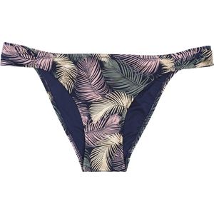 Broekjes in bladmotief