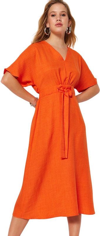 Trendyol Black Tie Gedetailleerde A-Lijn Midi-Geweven Jurk Met V-Hals Twoss23El01543