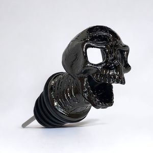 Catrinaz® Premium schenker - Zwart Skull ontwerp - Schenktuit - Wijnschenker - Luxe gift box - Uniek geschenk - Cadeau voor man