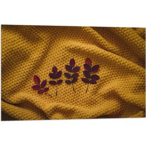 Vlag - Kleine Rode Blaadjes van Plant op Okergeel Deken - 90x60 cm Foto op Polyester Vlag