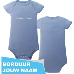 Baby Rompertje met Naam Geborduurd – Persoonlijk Cadeau – Dusty Blue – 6-12 Maanden – Kraamcadeau voor Jongentje