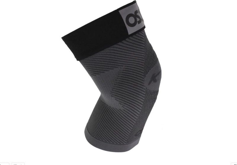 OS1st KS7+ kniebandage met verstelbare band maat M – grijs – jumpers knee – runners knee – artritis – patella tendinitis – pijnlijke knie – gezwollen knie – vermindert zwelling – verlicht kniepijn - compressie