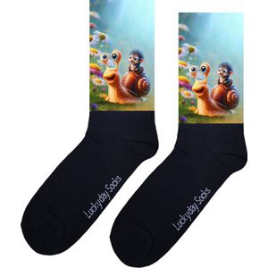 Slak - Opkikker - Grappige sokken - Valentijns cadeau - Verjaardag cadeau - Sinterklaas cadeau - Leuke sokken - Vrolijke sokken - LuckydaySocks - Kerst Sokken - Vaderdag - Moederdag - Beterschap - Egel - Te Laat - Socks waar je Happy van word - 37-44