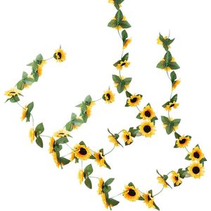 2 stuks - kunstmatige zonnebloem slingers - kunstzijden zonnebloemen wijnstokken - gele bloemenkrans - nep hangplanten - bruiloftsdecoratie - donkergroene bladeren - Kunstbloemen - Kunstplanten - 26 bloemen per stuk - 2.3 m