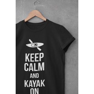 Shirt - Keep calm and kayak on - Outdoor Goeroe | Avontuur | Buitensport | Natuur | Wandelen | Mountainbike | Klimmen | Survival | Outdoor | Kamperen | Boulderen | Zwart & Blauw