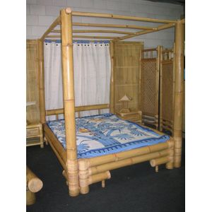 Bamboe hemelbed King Size bamboebed 2-persoonsbed binnen/matrasmaat180x200 Compleet met matras en lattenbodem met bezorging en montage.