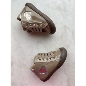 Lunella eerste stapper beige met beschermtop maat 21